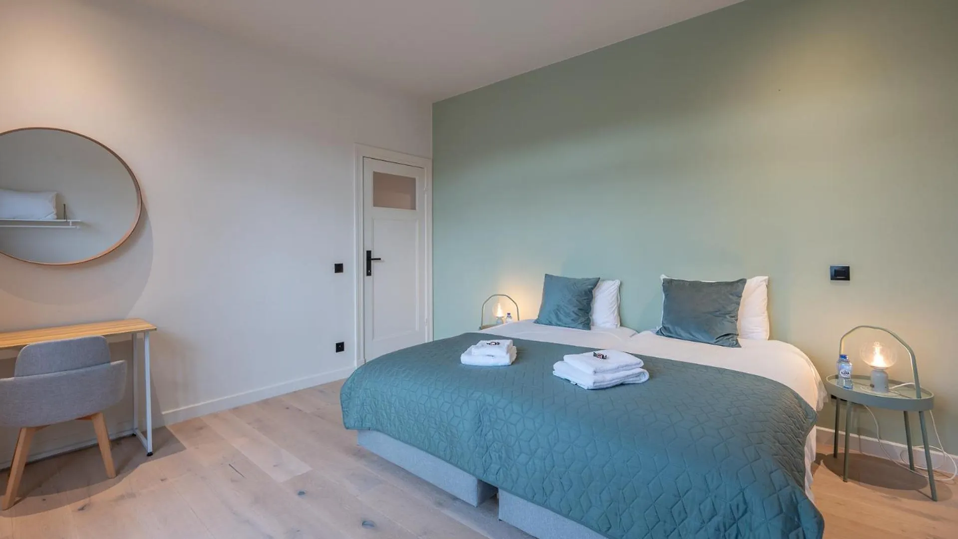 Villa Cezar - Big House At The Center Of Bruges - Free Parking