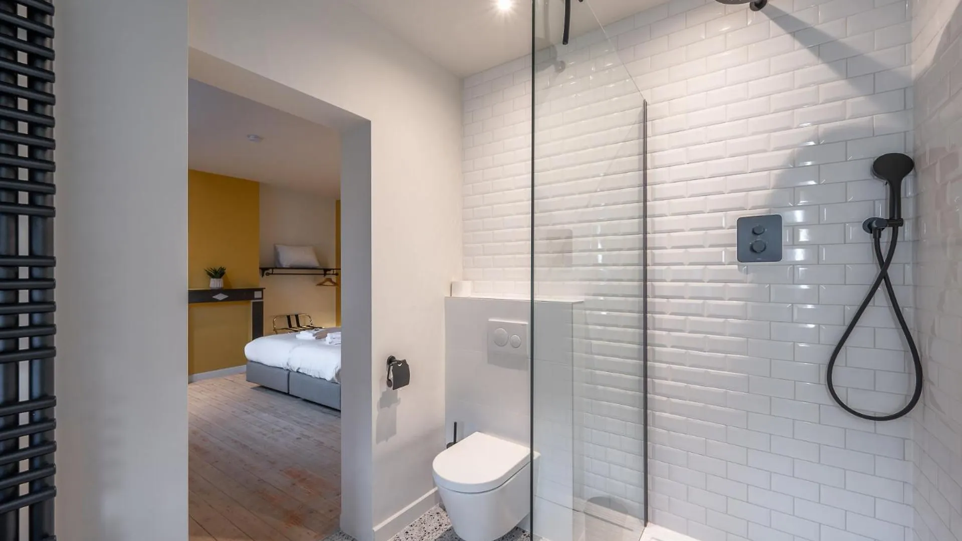Villa Cezar - Big House At The Center Of Bruges - Free Parking