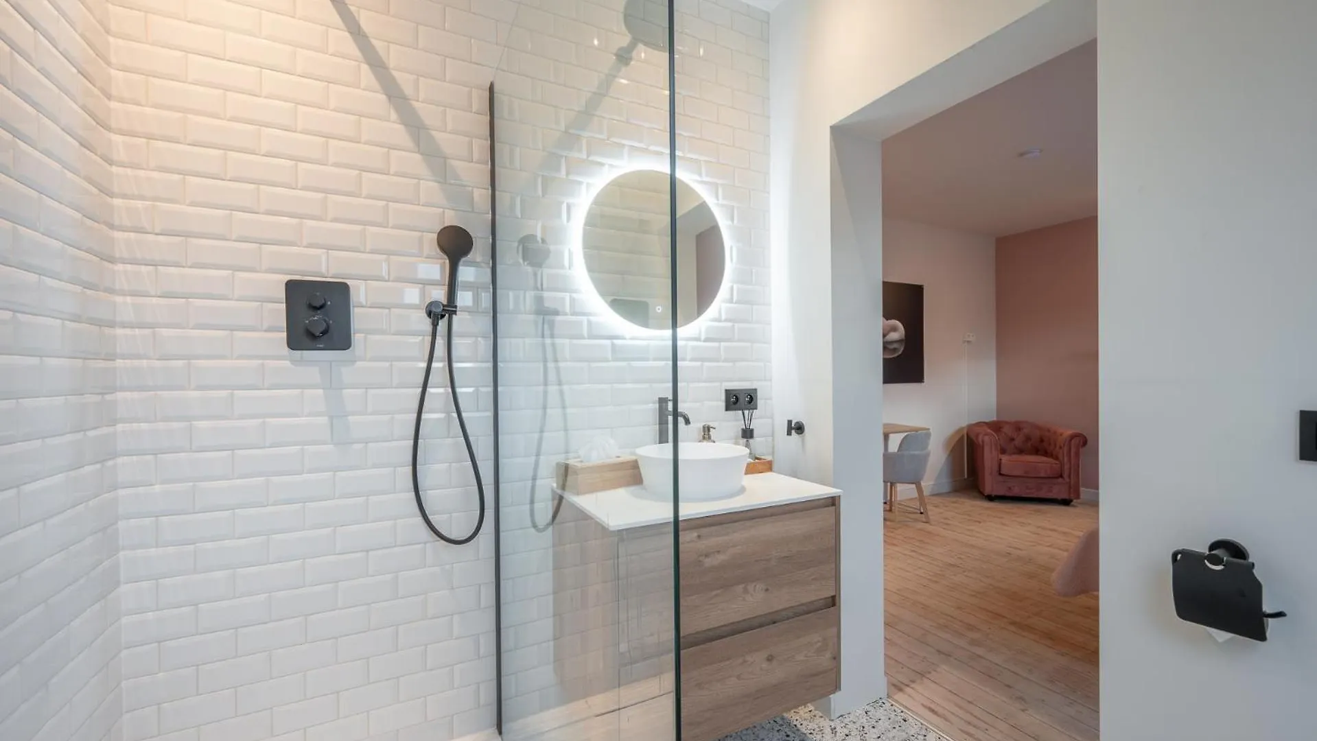 Villa Cezar - Big House At The Center Of Bruges - Free Parking