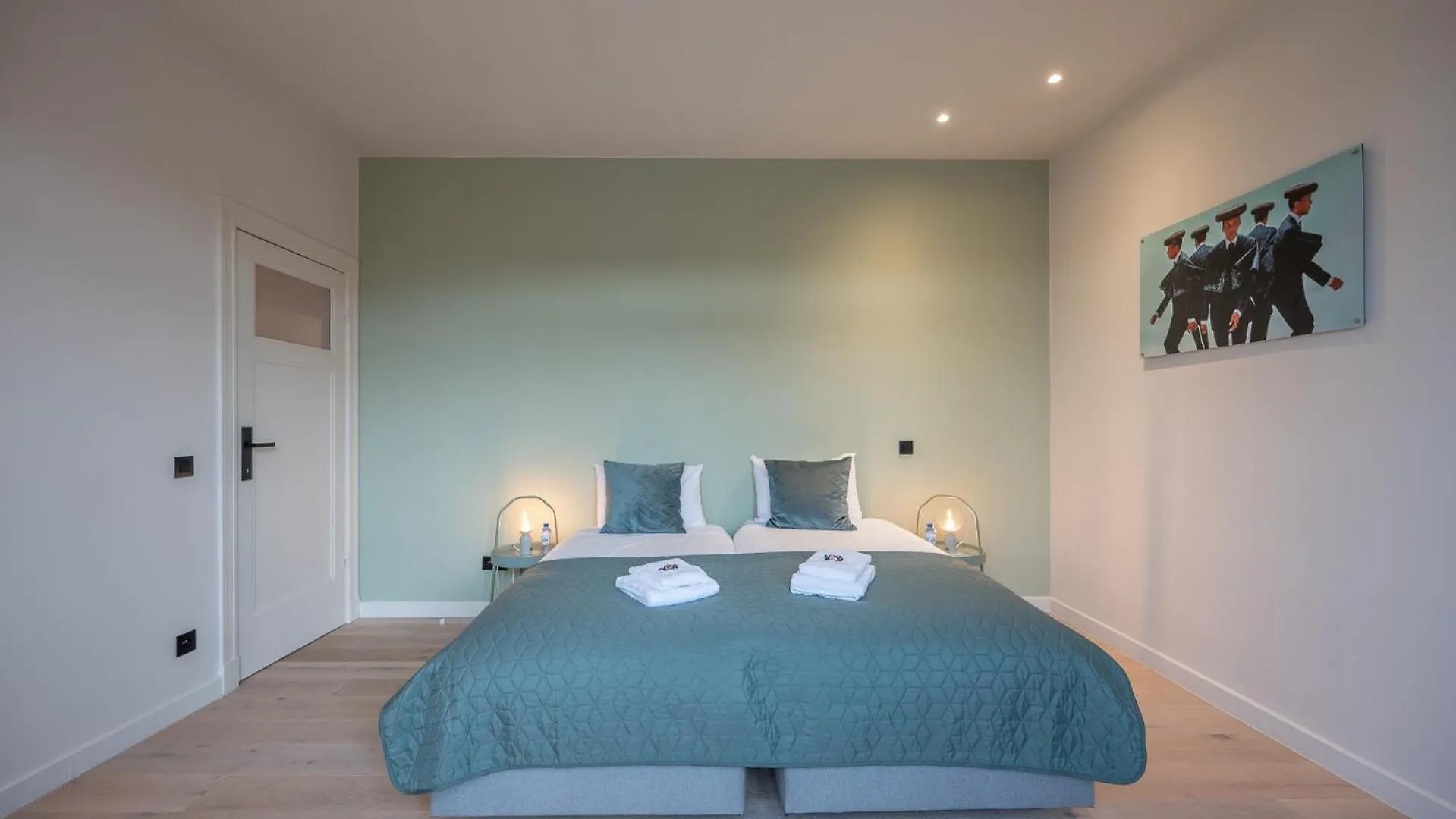 Villa Cezar - Big House At The Center Of Bruges - Free Parking 0*,  Belgien