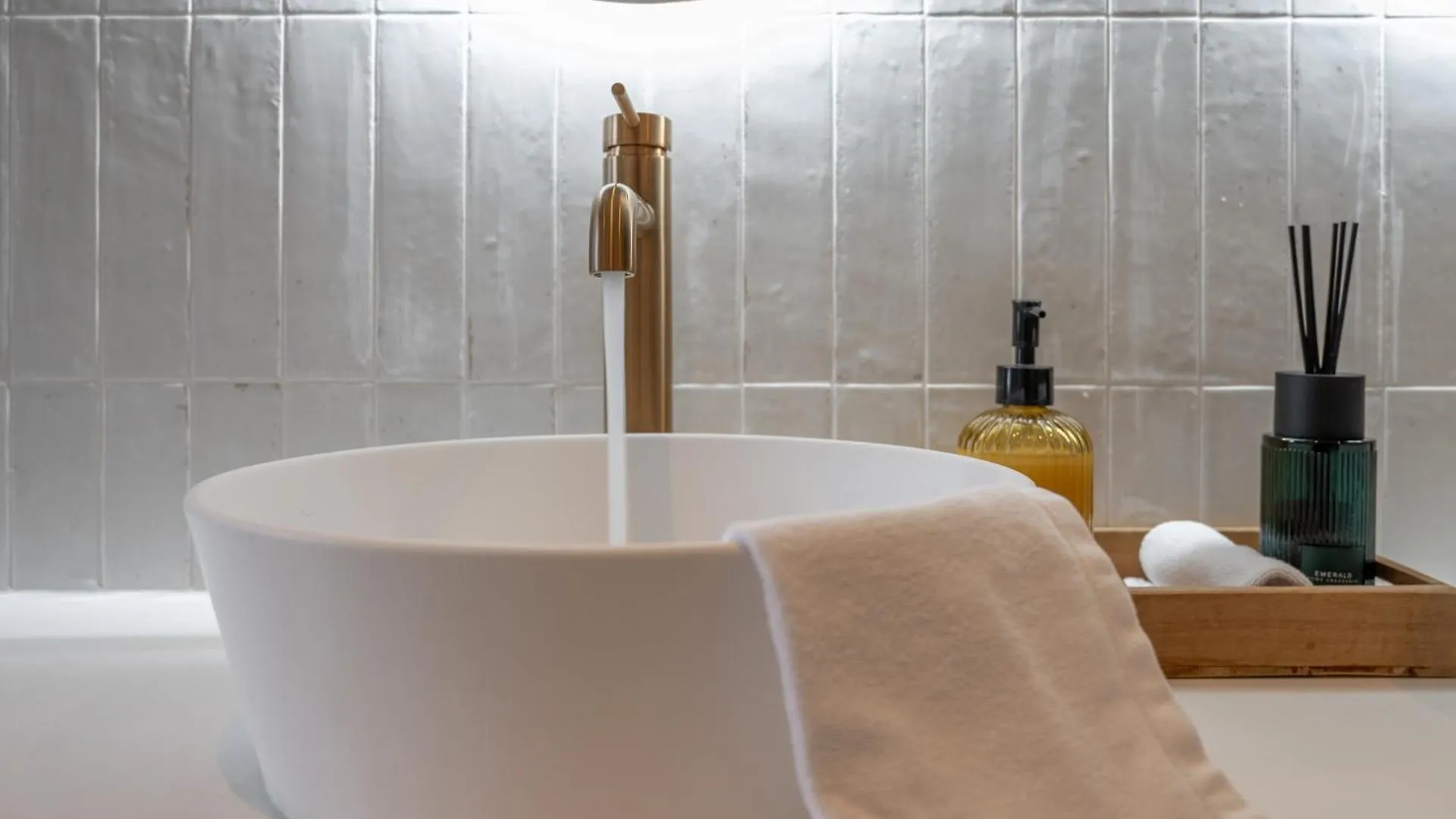 Villa Cezar - Big House At The Center Of Bruges - Free Parking